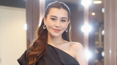 Aaliyah Massaid Tahan Tangis Saat Lihat Foto Adjie Massaid, Netizen: Anti Jual Kasihan