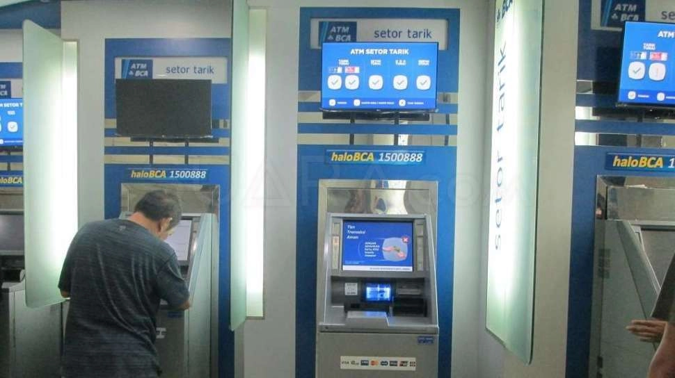 Mulai 5 Juli, Tarik Tunai BCA Kena Biaya Admin Rp4.000 Per Transaksi