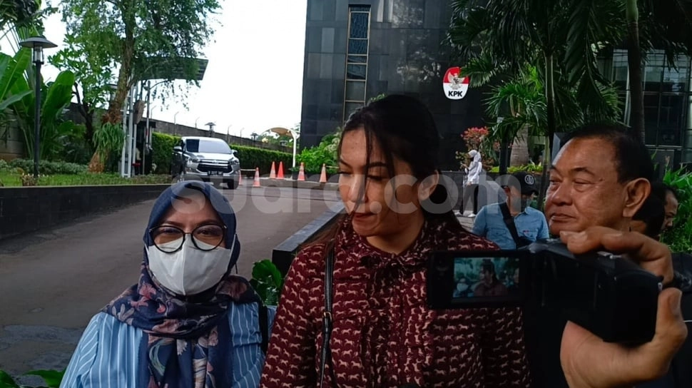 Adik SYL Bungkam Usai Diperiksa KPK Di Kasus Dugaan TPPU