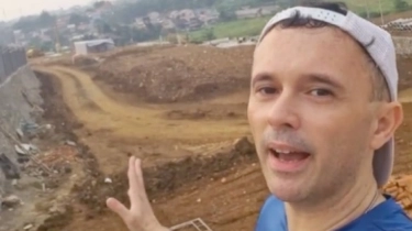 Ternyata WNI, Ini Sosok Bule yang Plesetkan IKN Jadi 'Ibu Kota Koruptor Nepotisme'