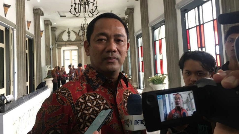 Adu Pendidikan Hendrar Prihadi vs Ahmad Luthfi, Adu Kuat Gelar Akademis, Siapa Unggul Maju Pilgub Jateng 2024?