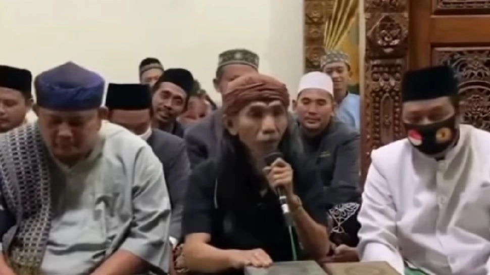 Heboh! Syekh Ghufron Ngaku Bisa Ubah Air Jadi Zamzam, Netizen Geram Minta Ditangkap