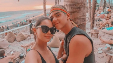 Kegep Liburan Bareng Al Ghazali, Intip 5 potret Alyssa Daguise Saat Habiskan Waktu di Pantai: OOTD-nya Kece Banget!