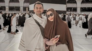 Momen Raffi Ahmad Cium Hajar Aswad Bikin Haru: Definisi Mengejar Dunia untuk Memburu Akhirat