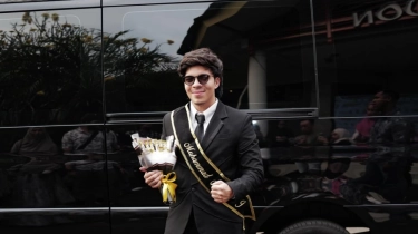 Pulang Haji, Atta Halilintar Pamerkan Momen Kelulusan: Naa Papa Lulus!