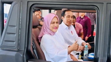 Kondangan Bareng Menantu, Iriana Jokowi Tampil Serba Branded dengan Tas dan Sepatu Jutaan Rupiah