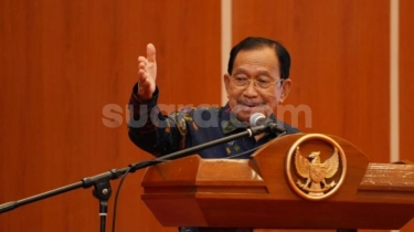 Mengenang Tanri Abeng, Menteri BUMN Pertama yang Selamatkan Garuda Indonesia dari Kehancuran