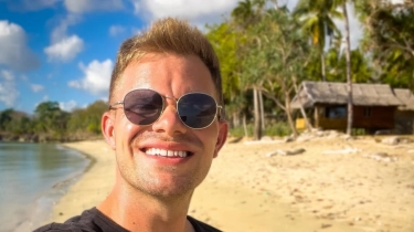 Sosok Kristian Hansen, YouTuber Bule Panen Pujian Bangun Jembatan Rusak di Wakatobi