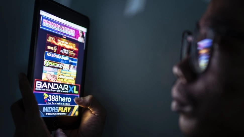 Pinjamkan Rekening untuk Judi Online, Bisa Kena 6 Tahun Penjara!