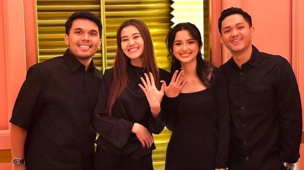 Jadi Saksi Azriel Hermansyah Lamar Kekasih, Aaliyah Massaid Tenteng Tas Seharga Puluhan Juta