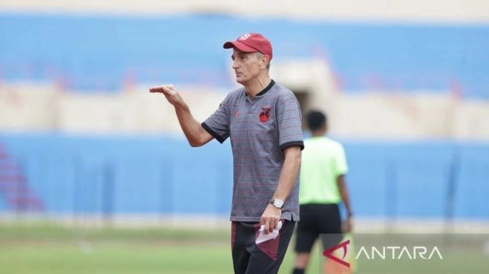 Milomir Seslija Resmi Kembali Pimpin Persis Solo
