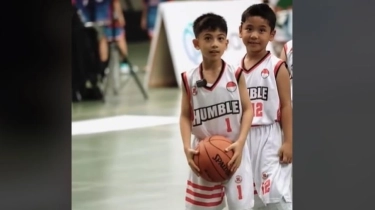 Momen Jan Ethes Main Basket Curi Perhatian, Adab pada Teman Dipuji