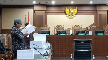 Tebalnya Berkas Tuntutan SYL, Total 1.576 Halaman
