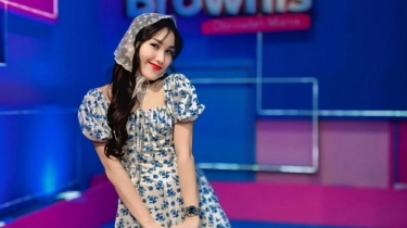 Style Dress Over Jeans Ala Ayu Ting Ting Tuai Kritik, Igun Justru Beri Pujian: Kamu Trendsetter