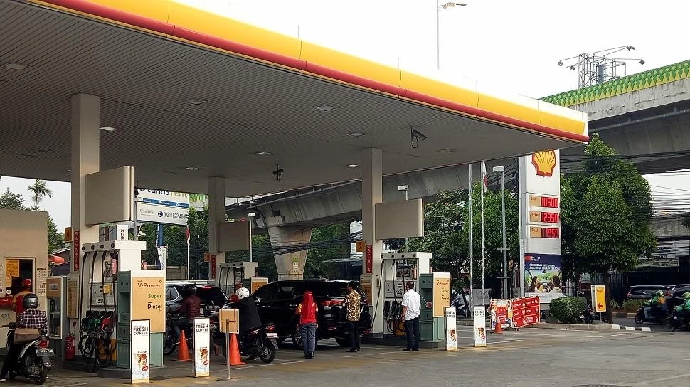 Beda Sama Pertamina, Harga BBM BP AKR dan Shell Turun Lagi, Cek Harga Terbarunya