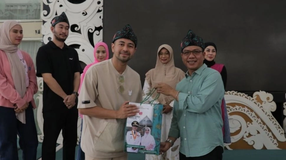Raffi Ahmad Minta Jeje Govinda Belajar Politik ke Bupati Bandung Dadang Supriatna