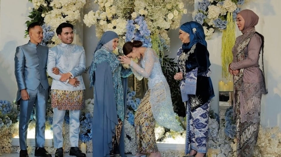 Momen Hangat Pertemuan Aaliyah dan Geni Faruk di Acara Anak Aurel: Auto Cipika-cipiki