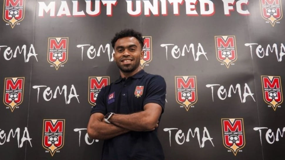 Petinggi Malut United Jawab Rumor Gaji Rp 8 Miliar Yakob Sayuri