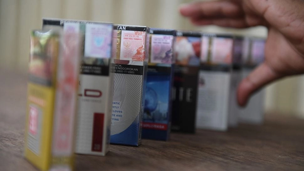 Rokok Makin Mahal, Masyarakat Ramai-ramai Beralih ke Merek Murah
