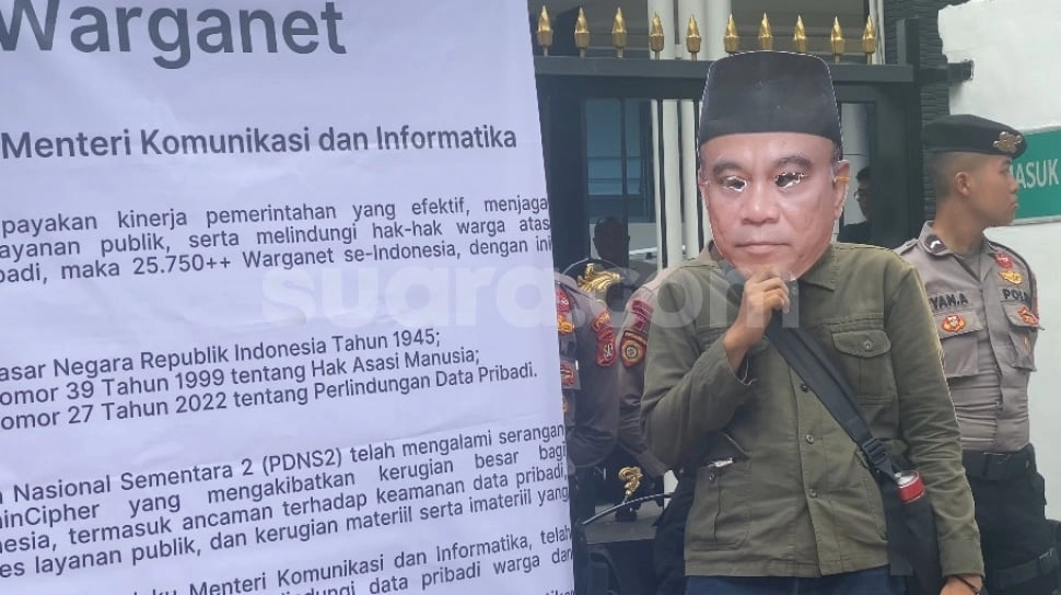 Geruduk Gedung Kominfo, Akamsi Minta Budi Arie Mundur: Menteri Hasil Bagi-bagi Kue