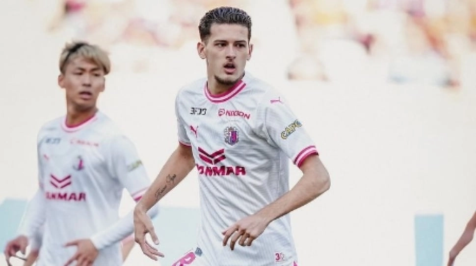 Tak Sesuai Ekspektasi, Wolves Kecewa Pinjamkan Justin Hubner ke Cerezo Osaka?