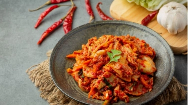Bukan Cuma Soal Lidah! Ini 5 Alasan Ilmiah Kenapa Kita Suka Makan Pedas