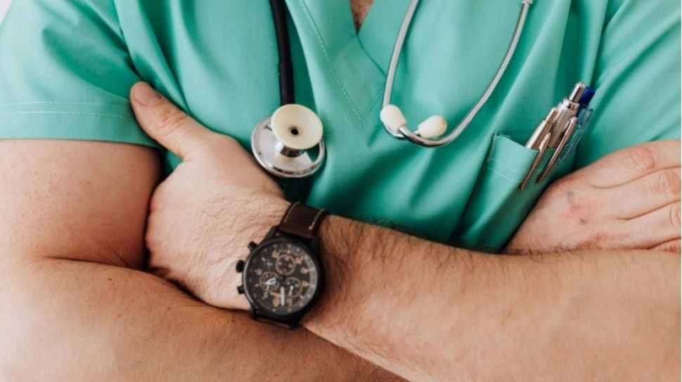 Pakar Usulkan Dokter Asing Dipekerjakan di Daerah, Jangan di RS Besar