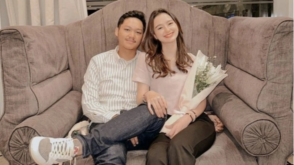 Beda Arah Kuliah Lanjutan Azriel Hermansyah dan Sarah Menzel, Bakal LDR Meski Sebentar Lagi Menikah?