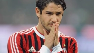 Terlalu Tua, Bojan Hodak Pastikan Persib Bandung Tak Rekrut Alexandre Pato