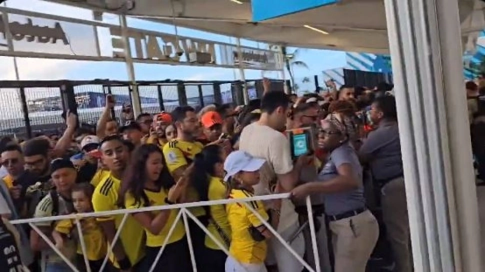 Final Copa America Chaos, Puluhan Fans Tanpa Tiket Jebol Hard Rock Stadium!