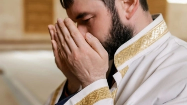 Doa Agar Istri Selalu Ingat Suami, Kunci Rumah Tangga Harmonis