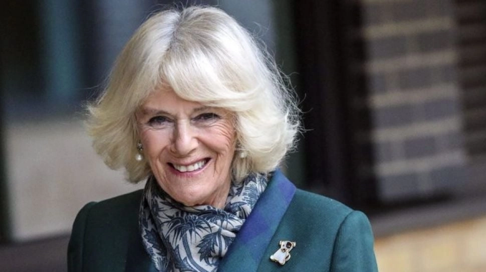 Ratu Camilla 'Berjalan Seperti Polisi'? Ini Kata Penggemar Soal Penampilannya