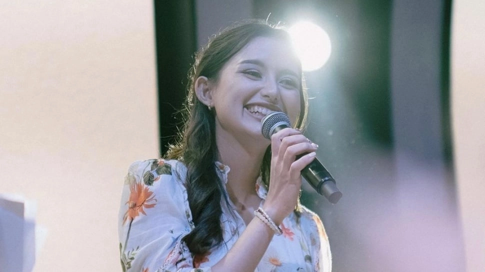 Sarah Menzel Kuliah di Mana? Pantas Gaya Bicaranya di Acara TV Dipuji Berkelas