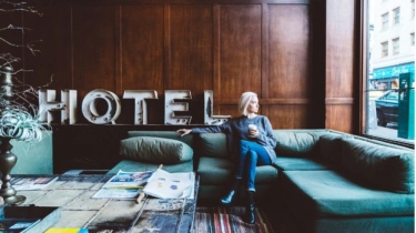 Liburan Singkat Anti Ribet? Yuk, Staycation di Hotel Bareng Keluarga