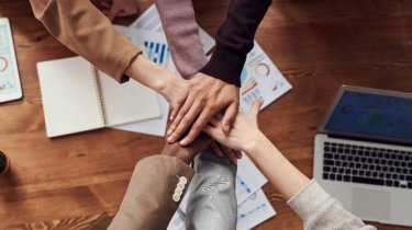 Cara Perusahaan Asuransi Jalankan Bisnis Berkelanjutan dari Hulu Hingga Hilir