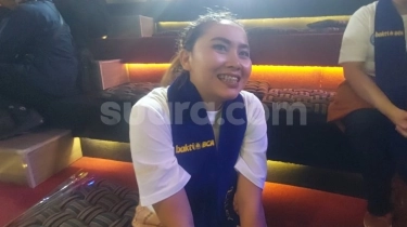 Cari Kerja Tak Hanya Modal Ijazah, Kisah Ester Penyandang Disabilitas Sukses Jadi MUA