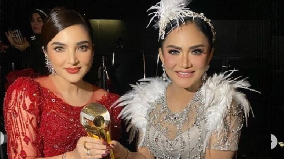 'Perang' Desainer Kondang di Balik Kebaya Kris Dayanti dan Ashanty saat Pernikahan Thariq-Aaliyah, Sama-Sama Cetar!