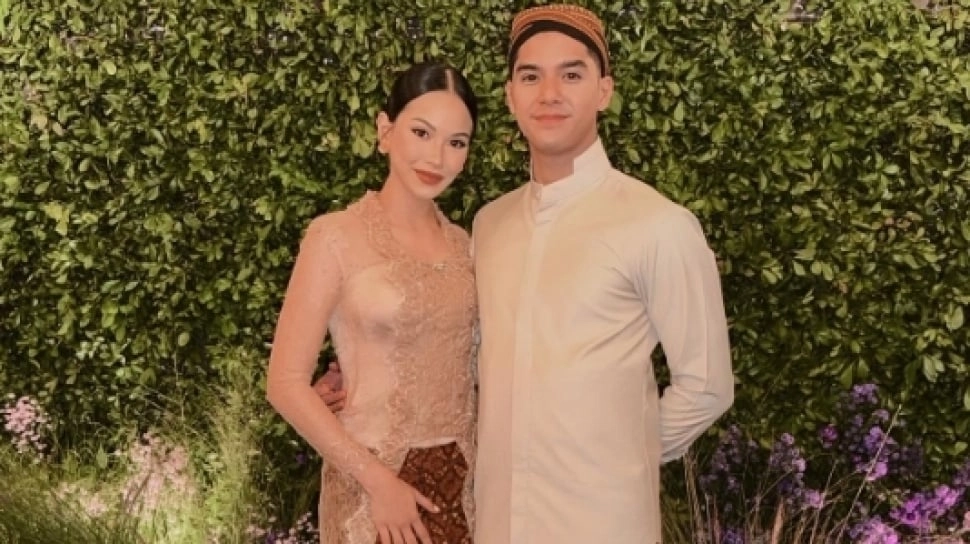 Arti Mitos Curi Melati Pengantin Seperti yang Dilakukan Alyssa Daguise - Al Ghazali