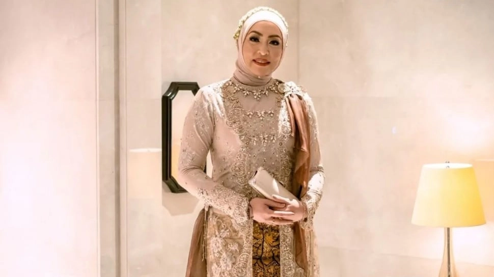Fakta Menarik di Balik Makeup Angelina Sondakh untuk Akad Aaliyah Massaid, Ternyata ...