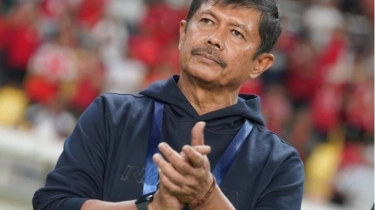 Sebentar Lagi Kick Off, Indra Sjafri Bakar Semangat Jens Raven Cs: Ayo Rek!