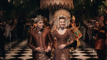 Gerak-gerik Aaliyah Massaid saat Rebut Mikrofon di Acara Resepsi Jadi Omongan: Enggak Sabar...