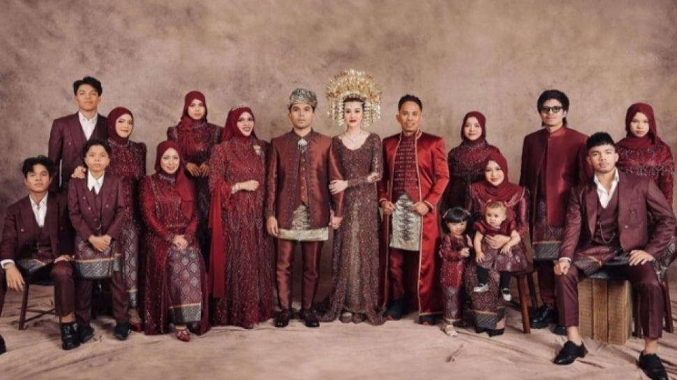 Serasi Tapi Modelnya Berbeda, Fakta Menarik Busana Putri Gen Halilintar di Resepsi Aaliyah-Thariq