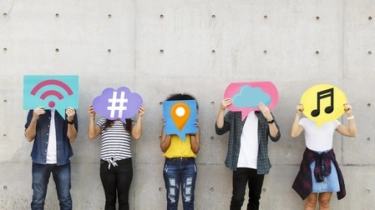 Literasi Keuangan Rendah, Gen Z Terancam Jadi 'Budak' Pinjol