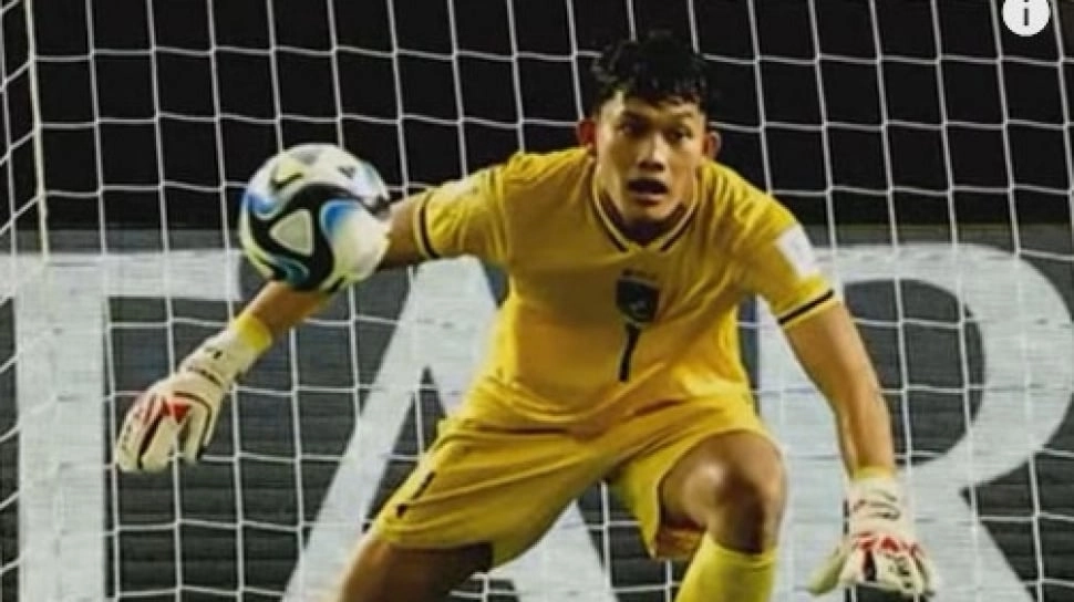 Profil Ikram Alghifari, Kiper Terbaik Piala AFF U-19 2024 dari Ranah Minang
