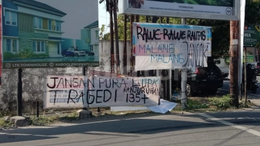 Muncul Spanduk 'Tragedi Kanjuruhan' Jelang Persis Solo vs Arema FC, Presiden Buka Suara