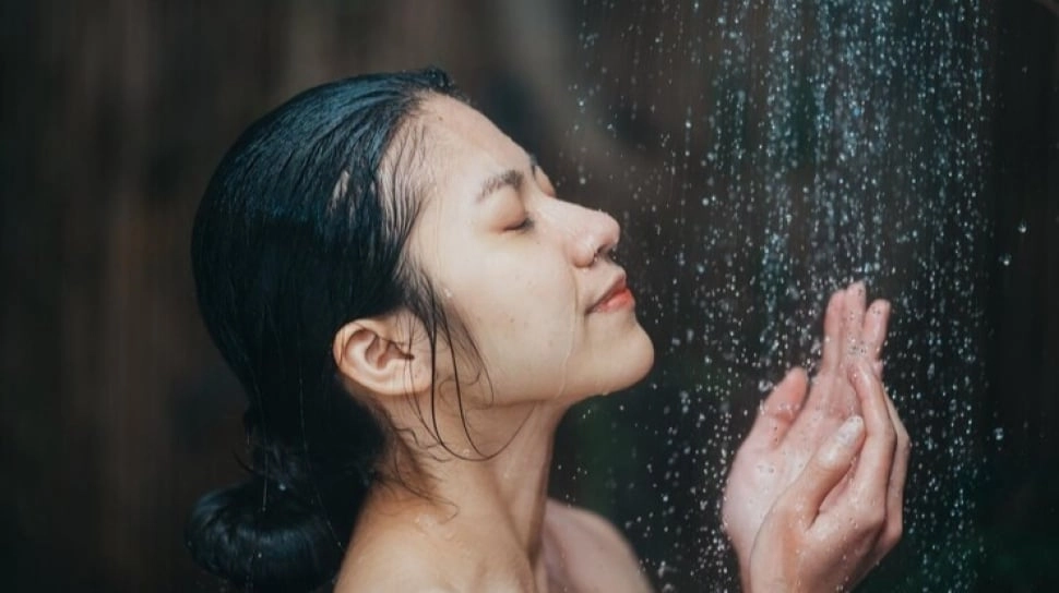 Cek Fakta: Mandi Pada 3 Waktu Ini Menyebabkan Kematian, Benarkah?