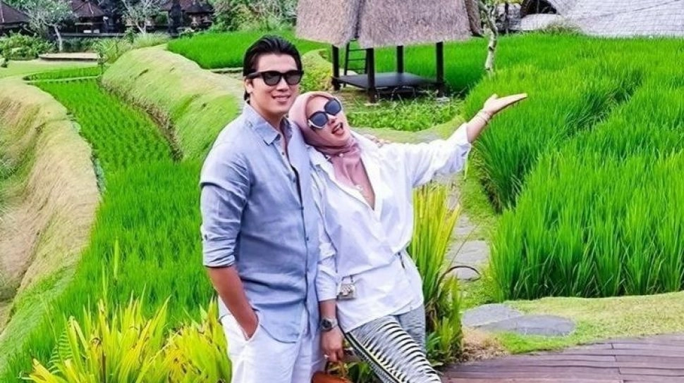 Perjalanan Cinta Syahrini dan Reino Barack, Diterpa Isu Tak Sedap Sejak Hari Pertama Pernikahan