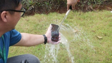 OPPO Buktikan Ketahanan Reno12 F Series dengan Tes Jatuh Hingga Lingkungan Ekstrim