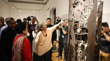 Megawati Kunjungi Pameran Seni Rupa Karya Dolorosa Sinaga