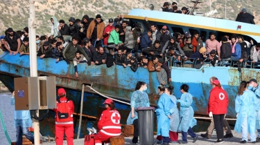 Lebih dari 700 Orang Menyeberang Selat Inggris, Dua Diantaranya Tewas